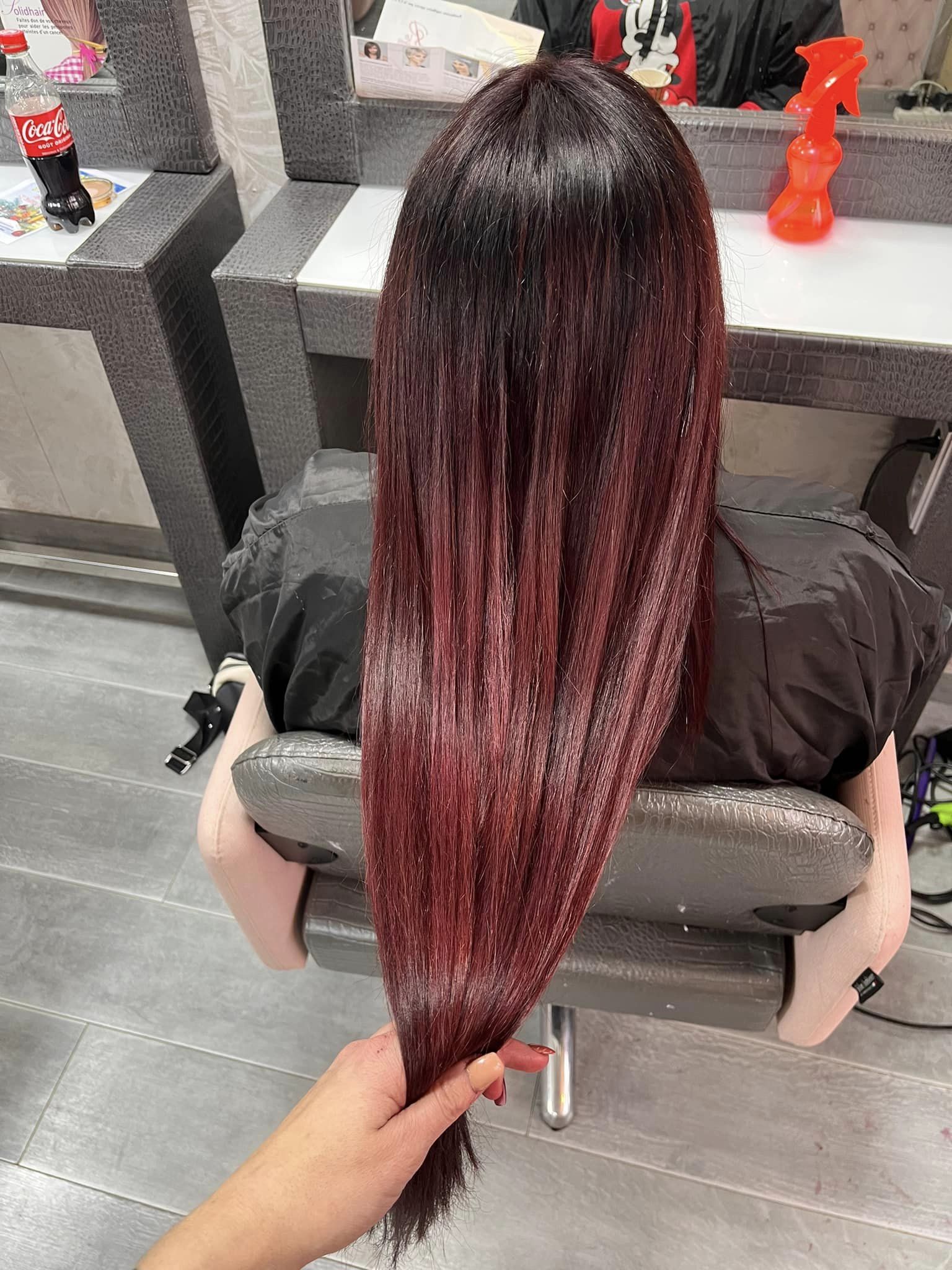 Le Petit Salon Saint Vallier de Thiey  salon de coiffure saint vallier de thiey-coupe de cheveux grasse-extensions peymeinade-lissage le tignet-coloration de cheveux le cannet-prothese capillaire mandelieu la napoule-perruque fayence