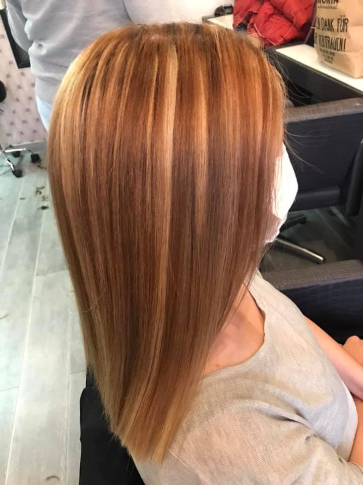 Le Petit Salon Saint Vallier de Thiey  salon de coiffure saint vallier de thiey-coupe de cheveux grasse-extensions peymeinade-lissage le tignet-coloration de cheveux le cannet-prothese capillaire mandelieu la napoule-perruque fayence
